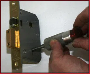 Cleveland Lock Master Cleveland, OH 216-365-7067